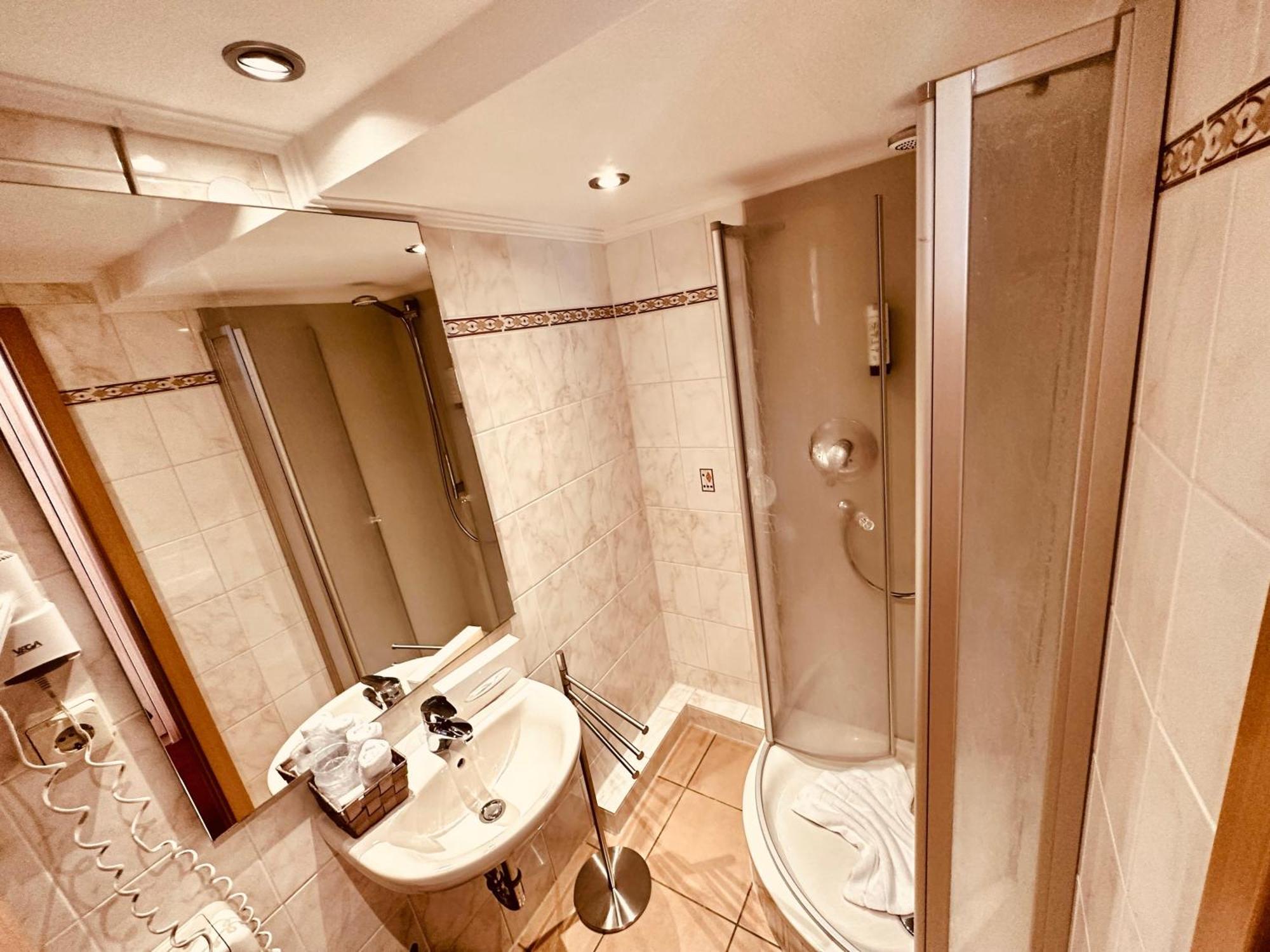 Hotel Weinhof Cochem Esterno foto